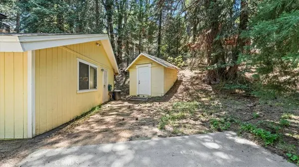 2254 Spring Oak DR, Running Springs, CA 92382