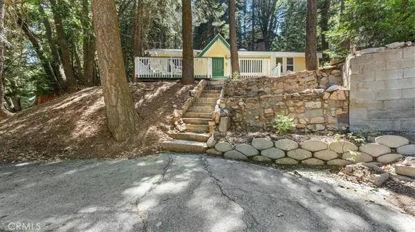 2254 Spring Oak DR, Running Springs, CA 92382