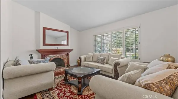 1380 W 14th ST, Upland, CA 91786
