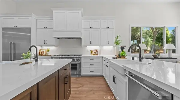 3310 N Mills AVE, Claremont, CA 91711