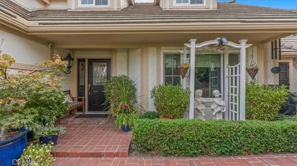 2184 Eiffel CIR, Upland, CA 91784