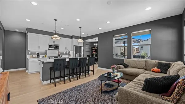 102 Fayette CT, Claremont, CA 91711