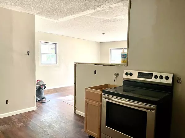 17 Young St, Hazlehurst, GA 31539