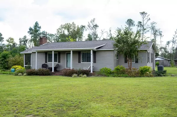 371 Burketts Ferry Rd, Hazlehurst, GA 31539
