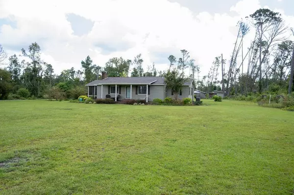 371 Burketts Ferry Rd, Hazlehurst, GA 31539