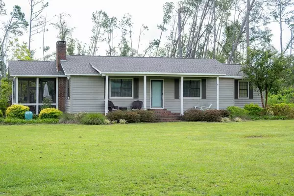 371 Burketts Ferry Rd, Hazlehurst, GA 31539