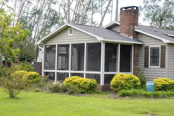371 Burketts Ferry Rd, Hazlehurst, GA 31539