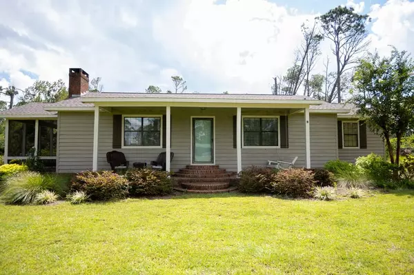 371 Burketts Ferry Rd, Hazlehurst, GA 31539