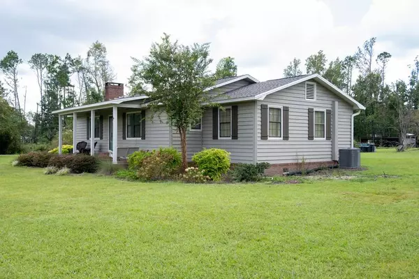 371 Burketts Ferry Rd, Hazlehurst, GA 31539