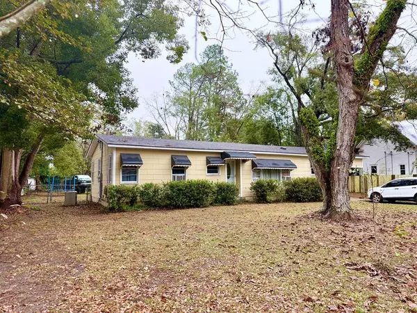 402 Berrien St, Nashville, GA 31639