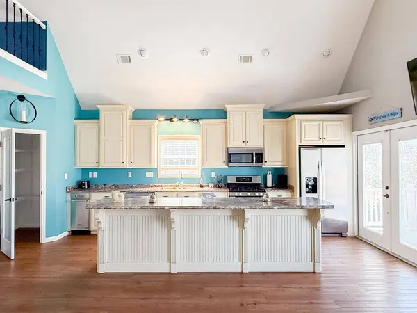 765 Max Deen Dr, Baxley, GA 31513