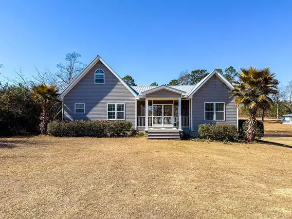 765 Max Deen Dr, Baxley, GA 31513