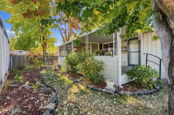 3431 Pacific HWY #SPC 97, Medford, OR 97501
