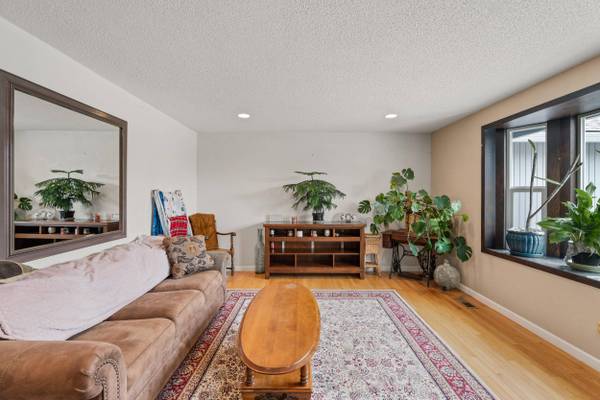 5045 Crestwood AVE, Central Point, OR 97502