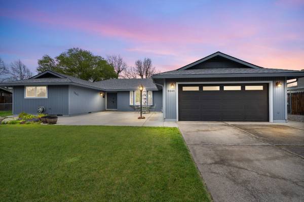 5045 Crestwood AVE, Central Point, OR 97502