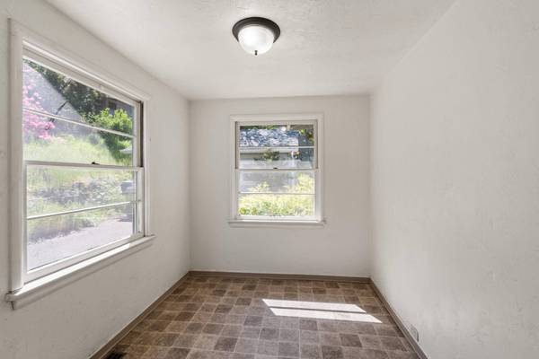 1320 Madrone ST, Ashland, OR 97520