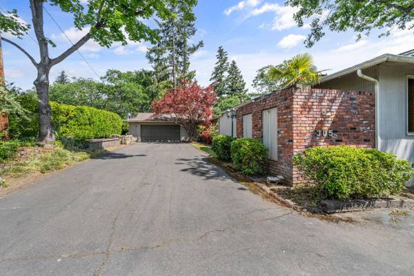 305 Groveland AVE, Medford, OR 97504