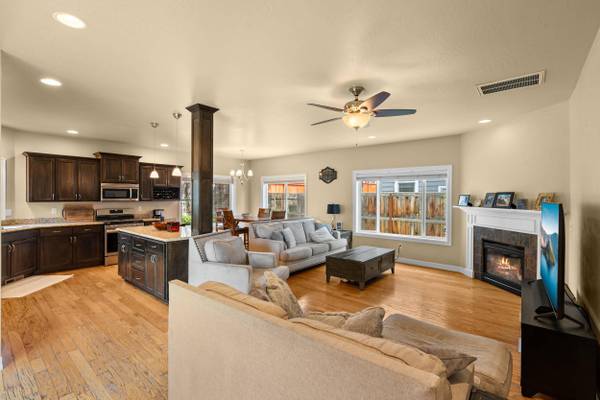 3611 Jerome LN, Medford, OR 97504