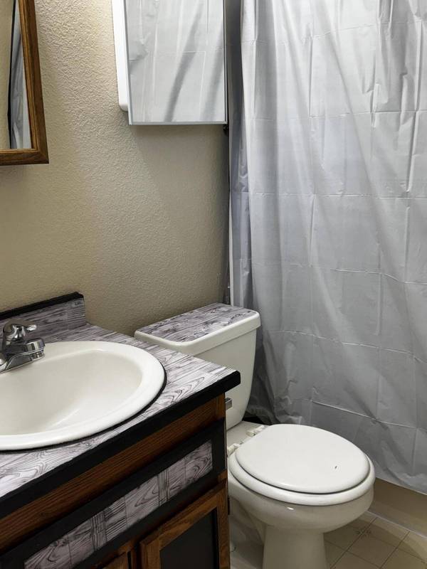 2536 Seneca ST, Medford, OR 97501