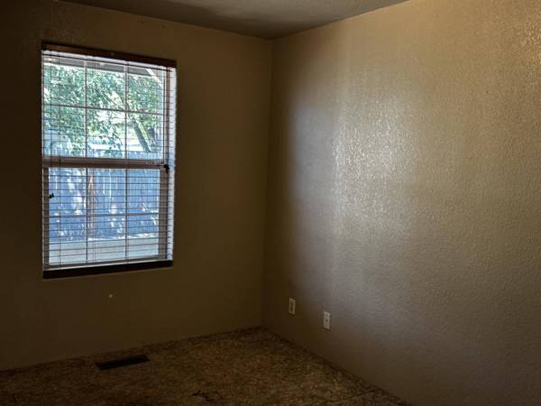 2536 Seneca ST, Medford, OR 97501