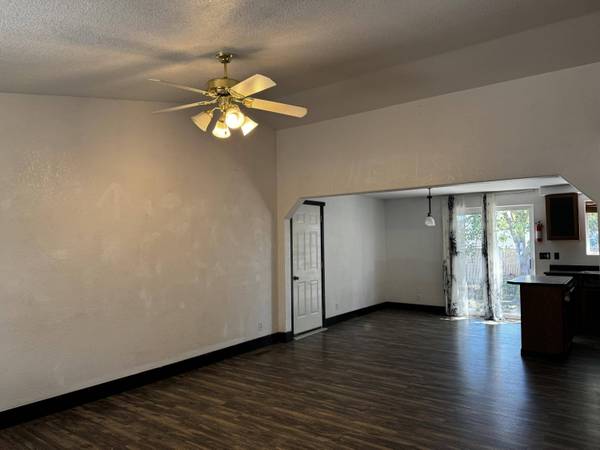 2536 Seneca ST, Medford, OR 97501