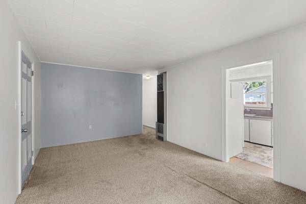 1411 Playford LN, Grants Pass, OR 97527