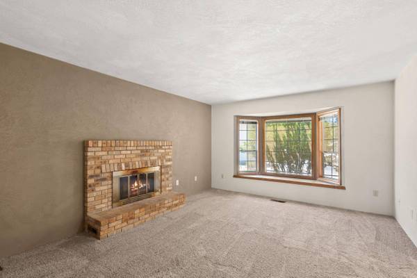 876 Ridgeway CIR, Medford, OR 97504