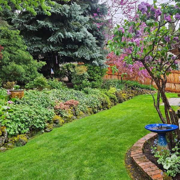 4442 Hillcrest RD, Medford, OR 97504