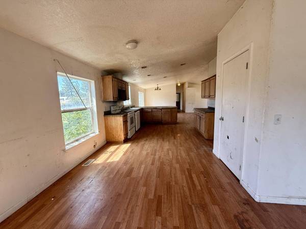 5250 Redwood AVE, Grants Pass, OR 97527