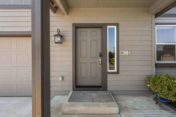 3404 Cascara ST, Medford, OR 97504