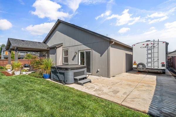 3404 Cascara ST, Medford, OR 97504