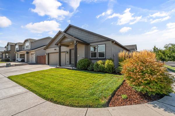 3404 Cascara ST, Medford, OR 97504