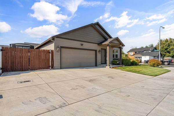 3404 Cascara ST, Medford, OR 97504