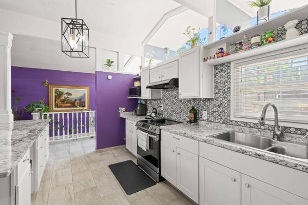 284 Main ST, Eagle Point, OR 97524