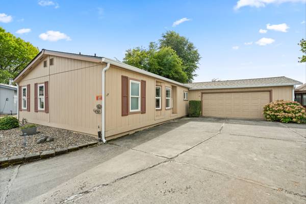 555 freeman rd, central point-02