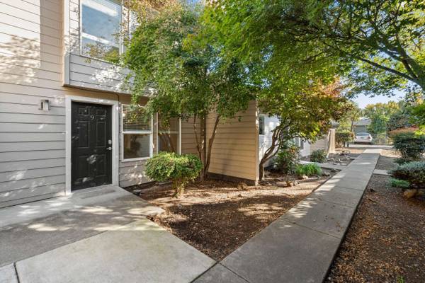 1800 Crater Lake AVE #9, Medford, OR 97504