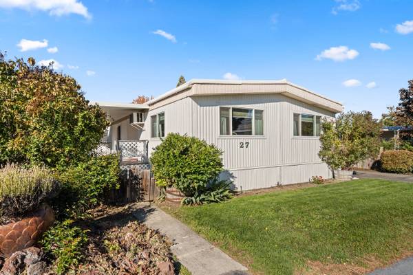 355 Colver RD #UNIT 27, Talent, OR 97540