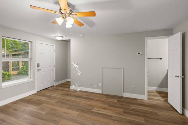 1800 Crater Lake AVE #9, Medford, OR 97504