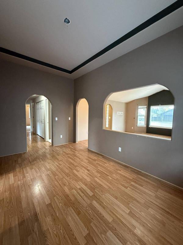 1629 Husker Butte LN, Medford, OR 97504