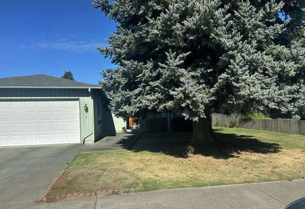 1710 Brownell AVE, Grants Pass, OR 97526