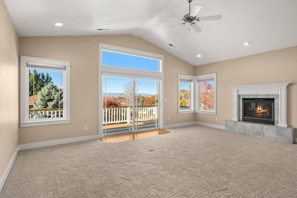 488 Quail Run, Eagle Point, OR 97524