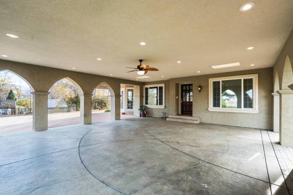 1924 Myers LN, Medford, OR 97501