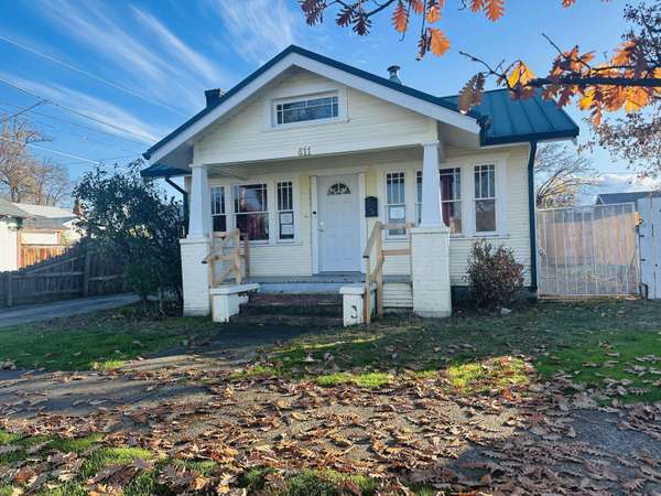 611 4th ST, Medford, OR 97501