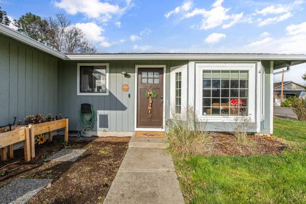 1426 Timothy ST, Central Point, OR 97502