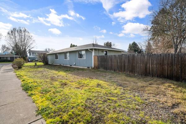 1426 Timothy ST, Central Point, OR 97502