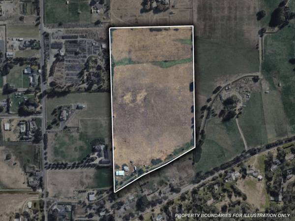 3800 Old Stage RD, Central Point, OR 97502
