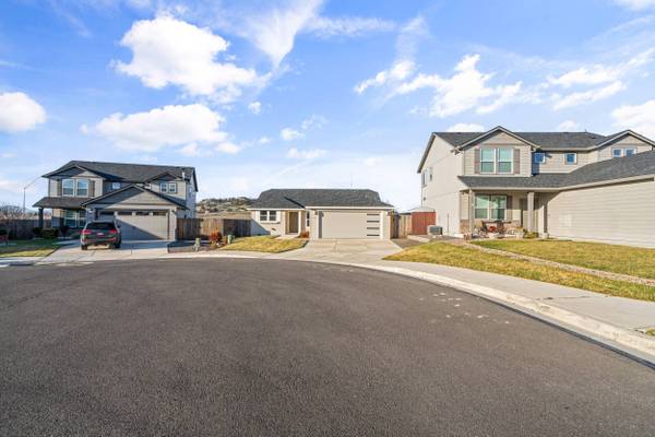 3509 Carnelian ST, Medford, OR 97504