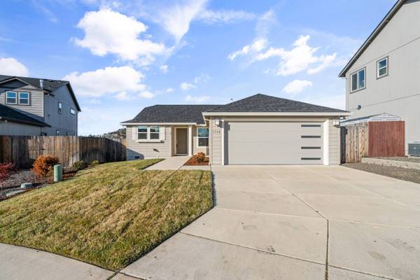 3509 Carnelian ST, Medford, OR 97504