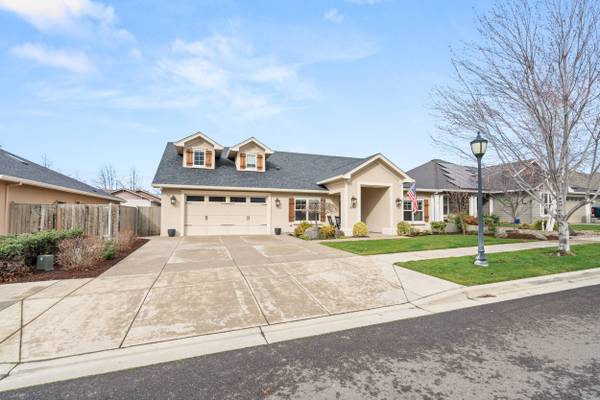 3767 Sunleaf AVE, Medford, OR 97504