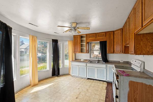 610 B ST, Grants Pass, OR 97526